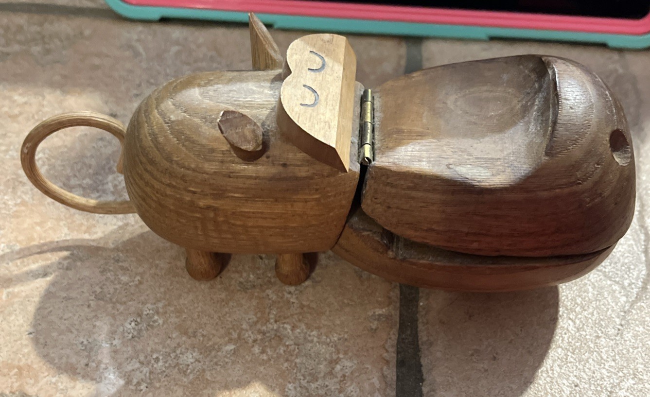 Vntg Hippopotamus Zoo Lines Teak Wood Trinket Box House Hippo MCM Japan Vntg Hippopotamus Zoo Lines Teak Wood Trinket Box House Hippo MCM Japan