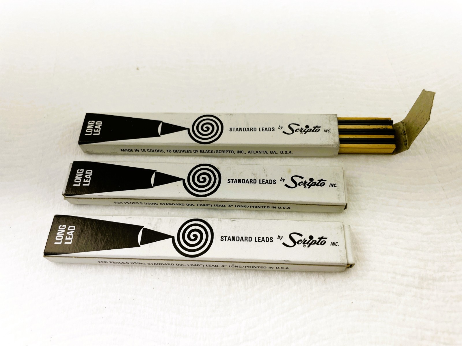 Vintage nos SCRIPTO Pencil Leads ~ BLACK - MEDIUM ~ 4\