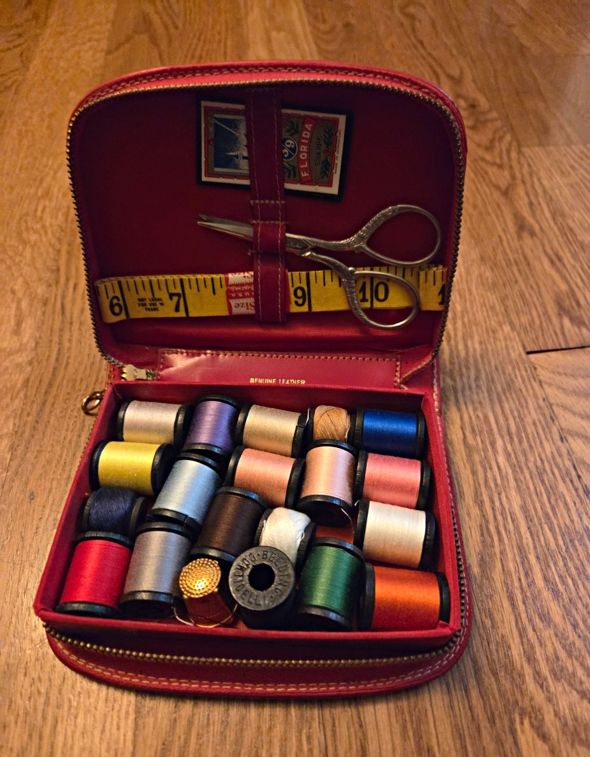 Belding-Corticelli “Globe Trotter” Vintage Sewing Kit Red Leather Zipper Case Belding-Corticelli “Globe Trotter” Vintage Sewing Kit Red Leather Zipper Case