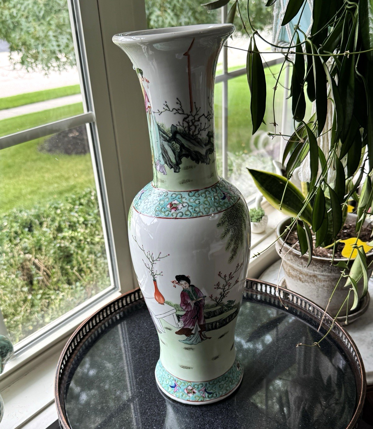 Vintage Chinese Famille Rose Porcelain Vase: 18-Inch Baluster Floor Decor Vintage Chinese Famille Rose Porcelain Vase: 18-Inch Baluster Floor Decor