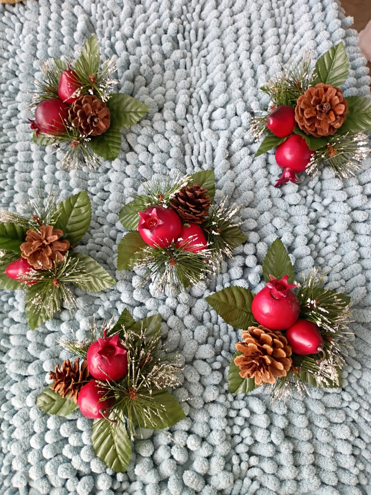 Vintage Clip On Ornaments Pine Cone Berry Faux Apple Tree Decor (6) Vintage Clip On Ornaments Pine Cone Berry Faux Apple Tree Decor (6)