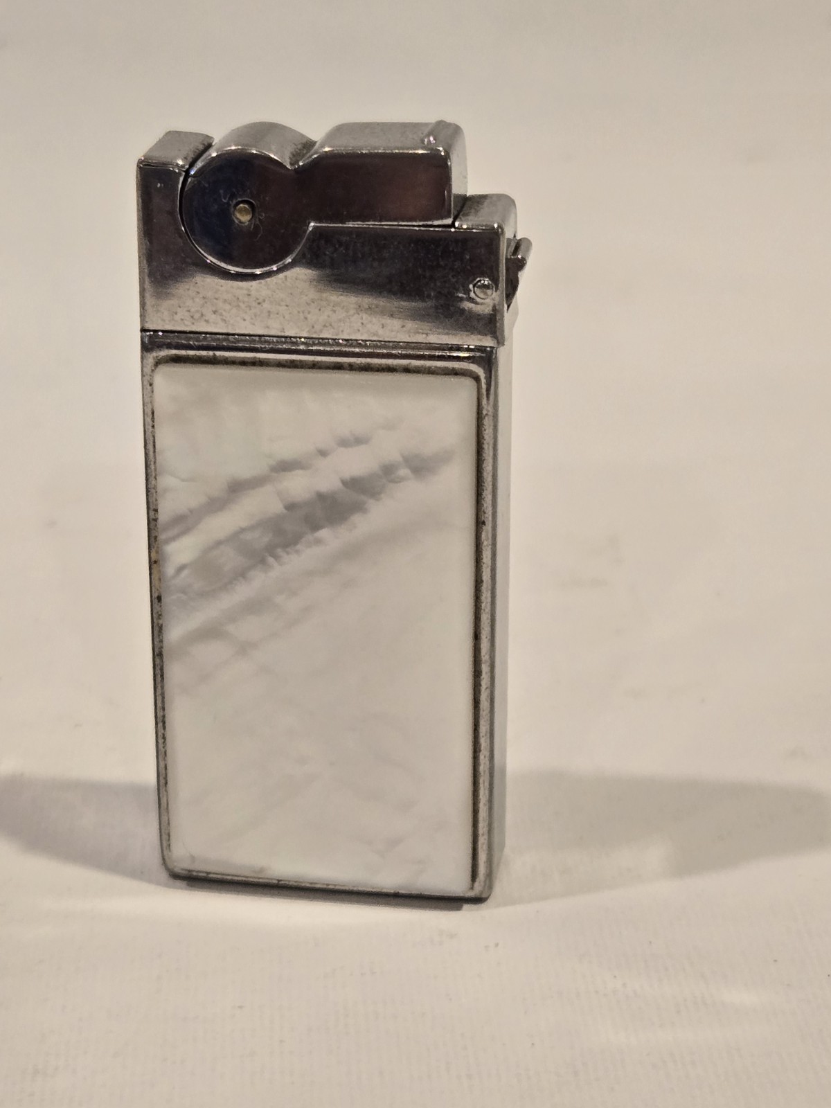 Vintage A S R cigarette Lighter Automatic Mother Of Pearl style Handle Made USA Vintage A S R cigarette Lighter Automatic Mother Of Pearl style Handle Made USA