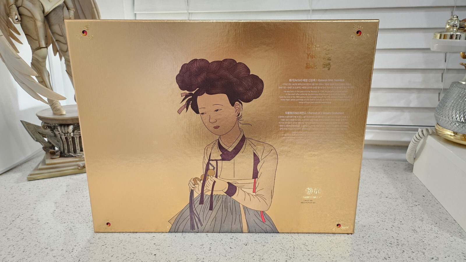 KUC KOREAN UNIQUE CULTURE SHINYOONBOK CERAMIC TABLEWARE PLATE GIFT SET GOLD VER.