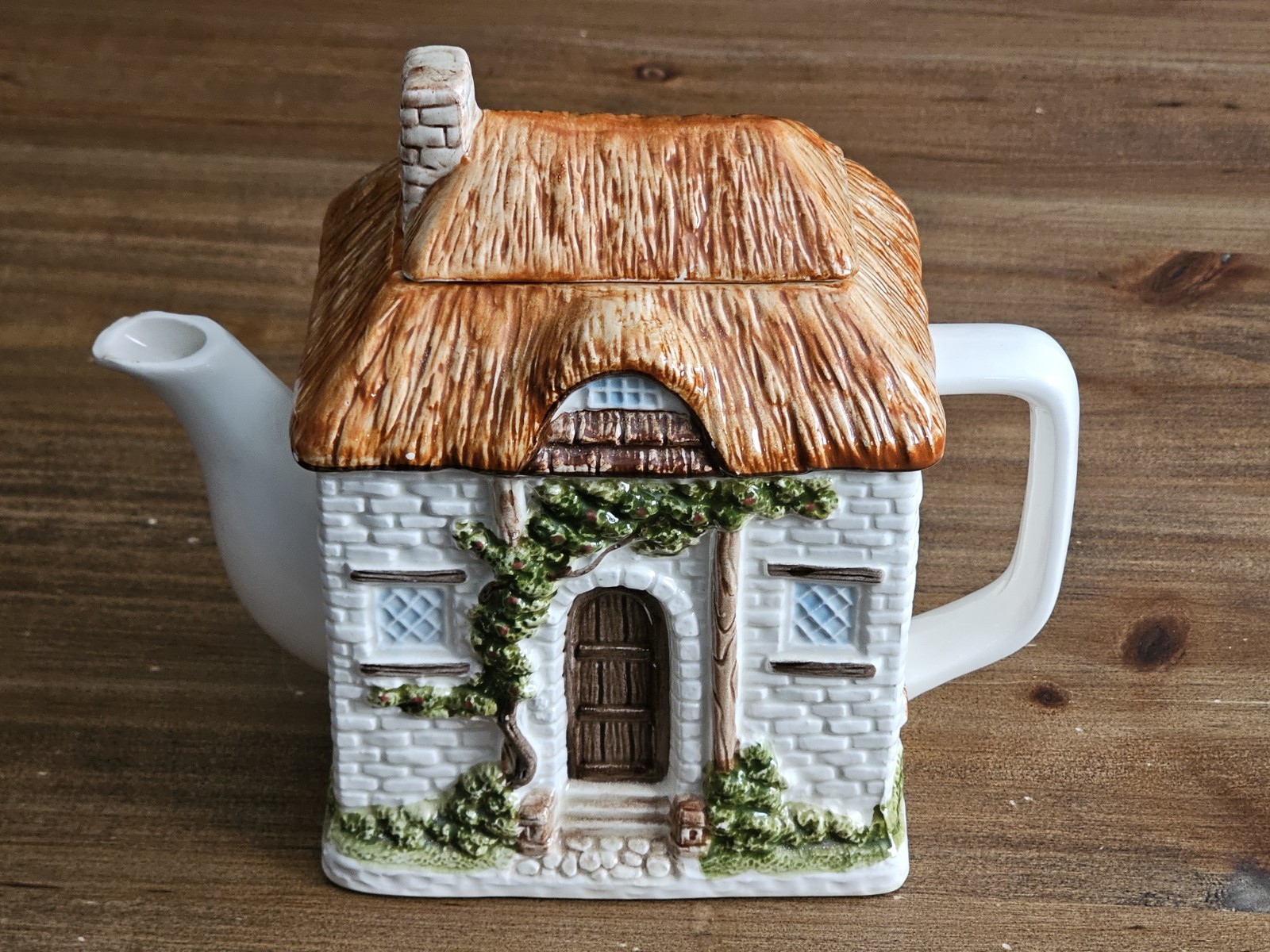 Chipped Lid Otagiri Thatched Cottage Teapot Vintage, 1980\'s Grandmacore Japanese