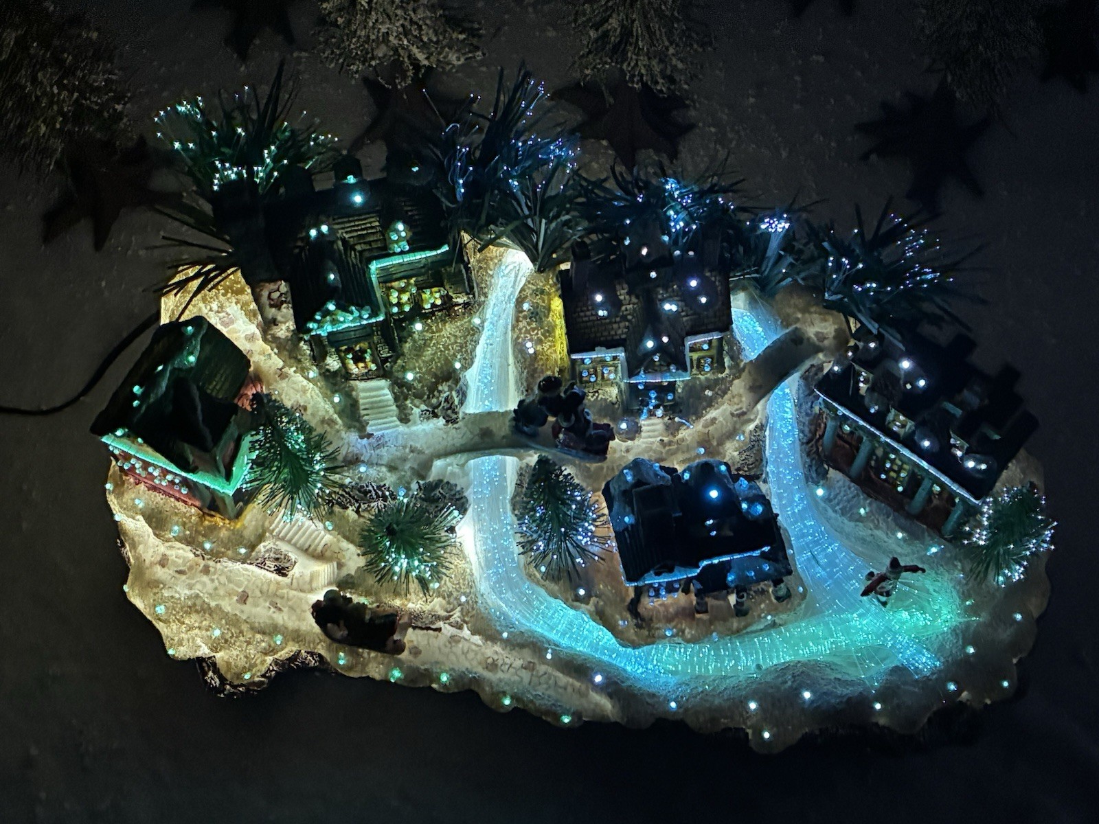 FIBER OPTIC   CHRISTMAS VILLAGE