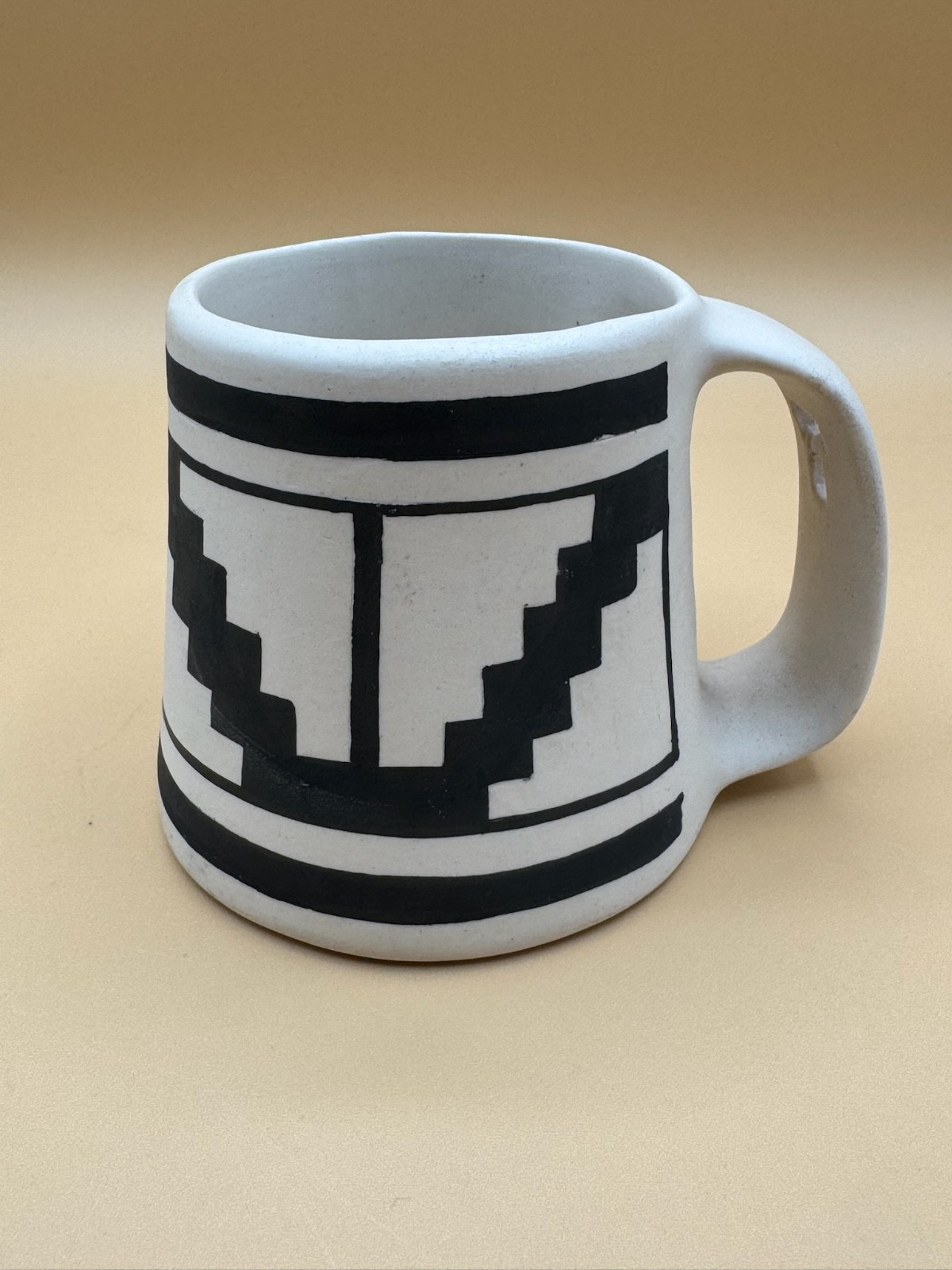 1996 Authentic Studio Art Original Stoneware New Mexico Cliff Dweller Mug Bear