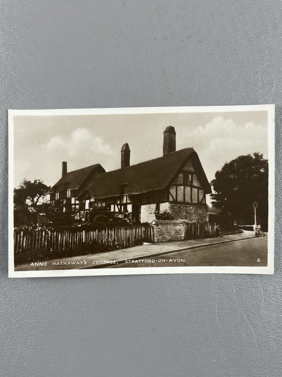 Vintage Anne Hathaway\'s Cottage Stratford-on-Avon England Photo Postcard Vintage Anne Hathaway\'s Cottage Stratford-on-Avon England Photo Postcard