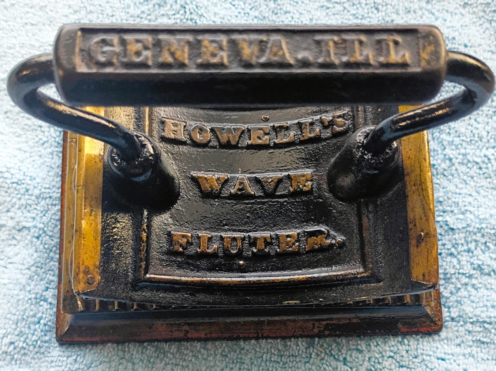 Antique Howell's Wave Fluter Cast Iron Rocker Iron & Base – Geneva IL PAT'D 1866 Antique Howell's Wave Fluter Cast Iron Rocker Iron & Base – Geneva IL PAT'D 1866
