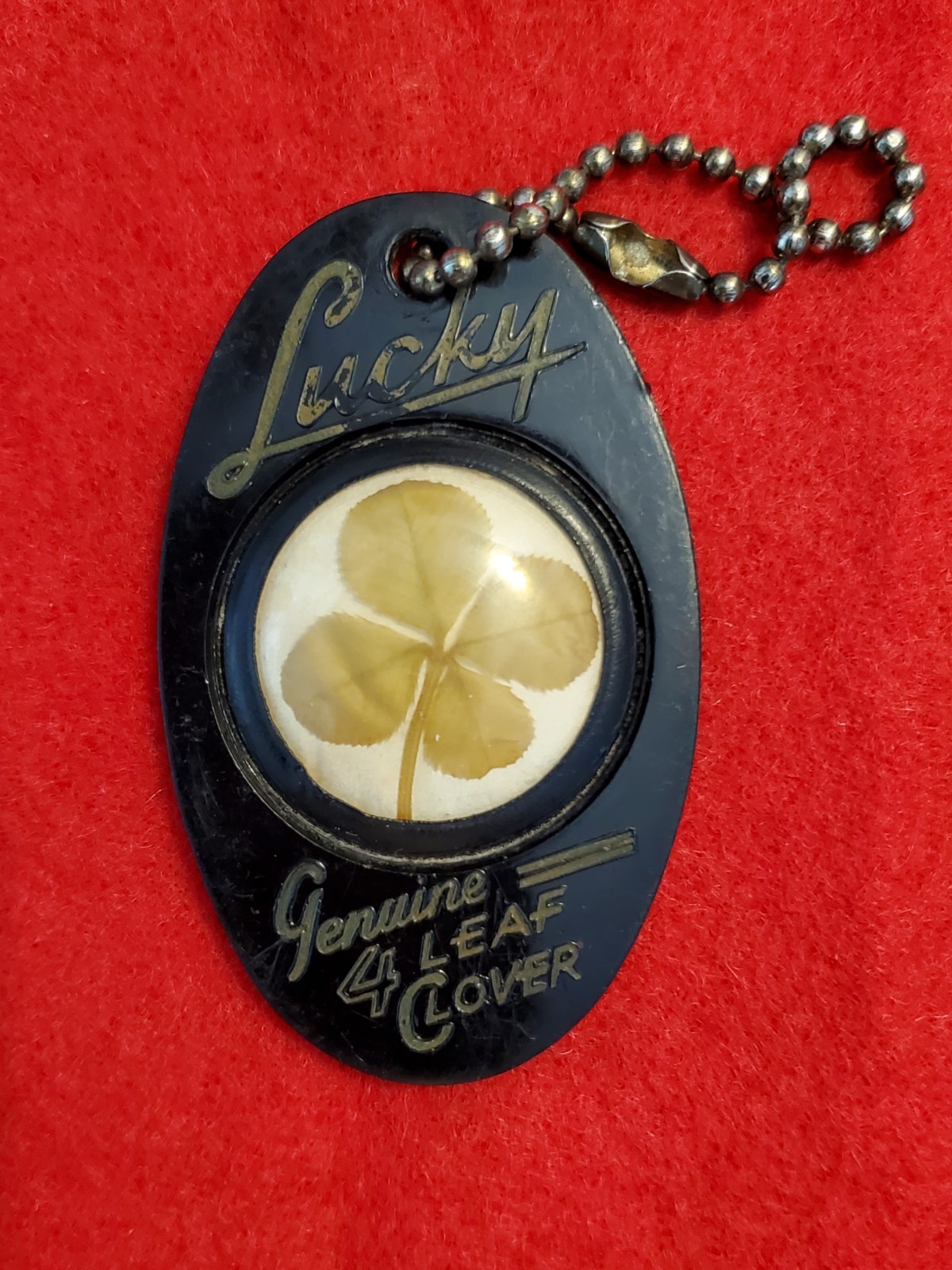 Vintage 1950s-1960s Lucky 4 Leaf Clover Keychain, Zachary's Esso Cashiers, NC Vintage 1950s-1960s Lucky 4 Leaf Clover Keychain, Zachary's Esso Cashiers, NC