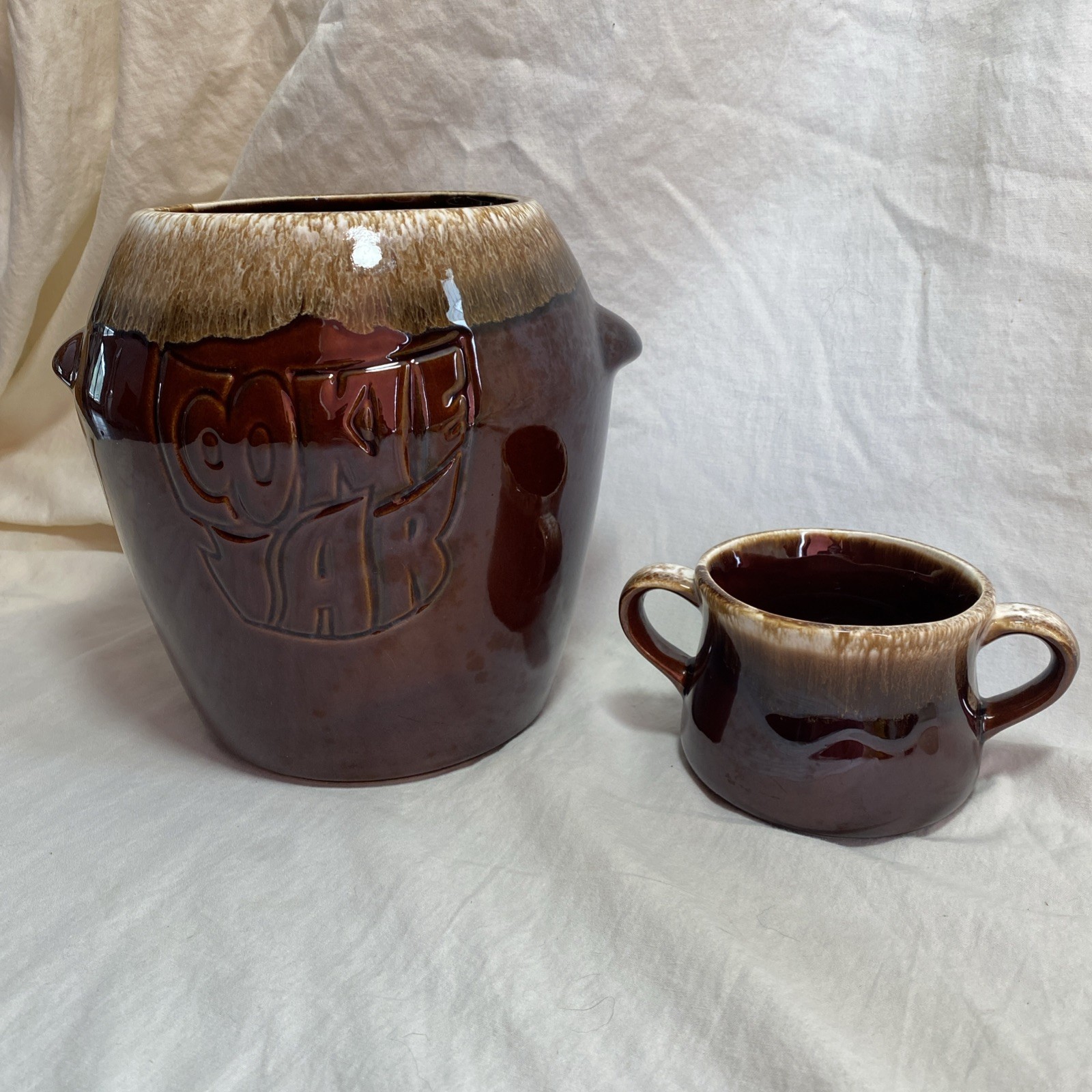 Vtg McCoy Pottery Brown Drip Glaze Ceramic Cookie Jar 7024 & Double Handle Bowl Vtg McCoy Pottery Brown Drip Glaze Ceramic Cookie Jar 7024 & Double Handle Bowl