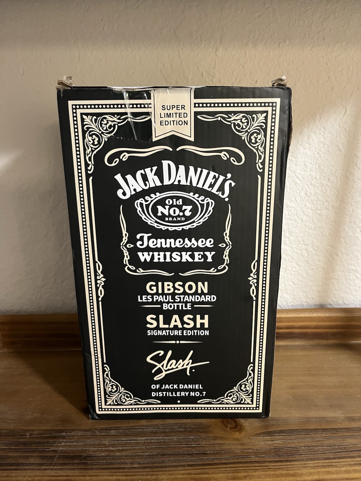 Jack Daniels Slash Signature Guitar Shaped Whiskey Decanter Bottle New With Box