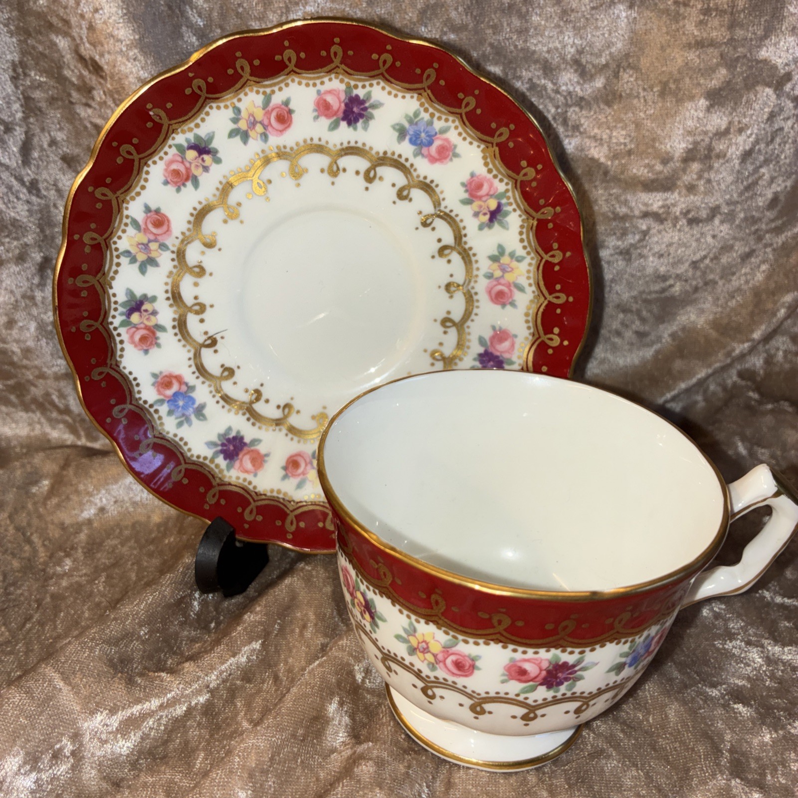 Vintage Aynsley England Bone China Tea Cup Saucer Floral Red & Gold Gilded kt Vintage Aynsley England Bone China Tea Cup Saucer Floral Red & Gold Gilded kt