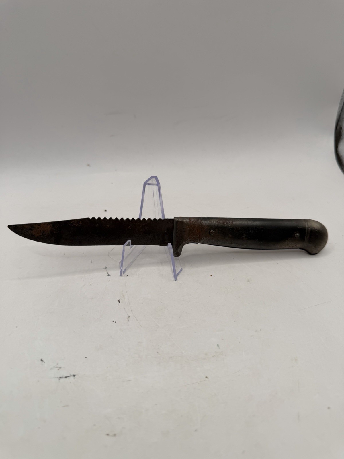 Vintage Imperial fixed blade knife Serrated Back. Fast Shipping Vintage Imperial fixed blade knife Serrated Back. Fast Shipping