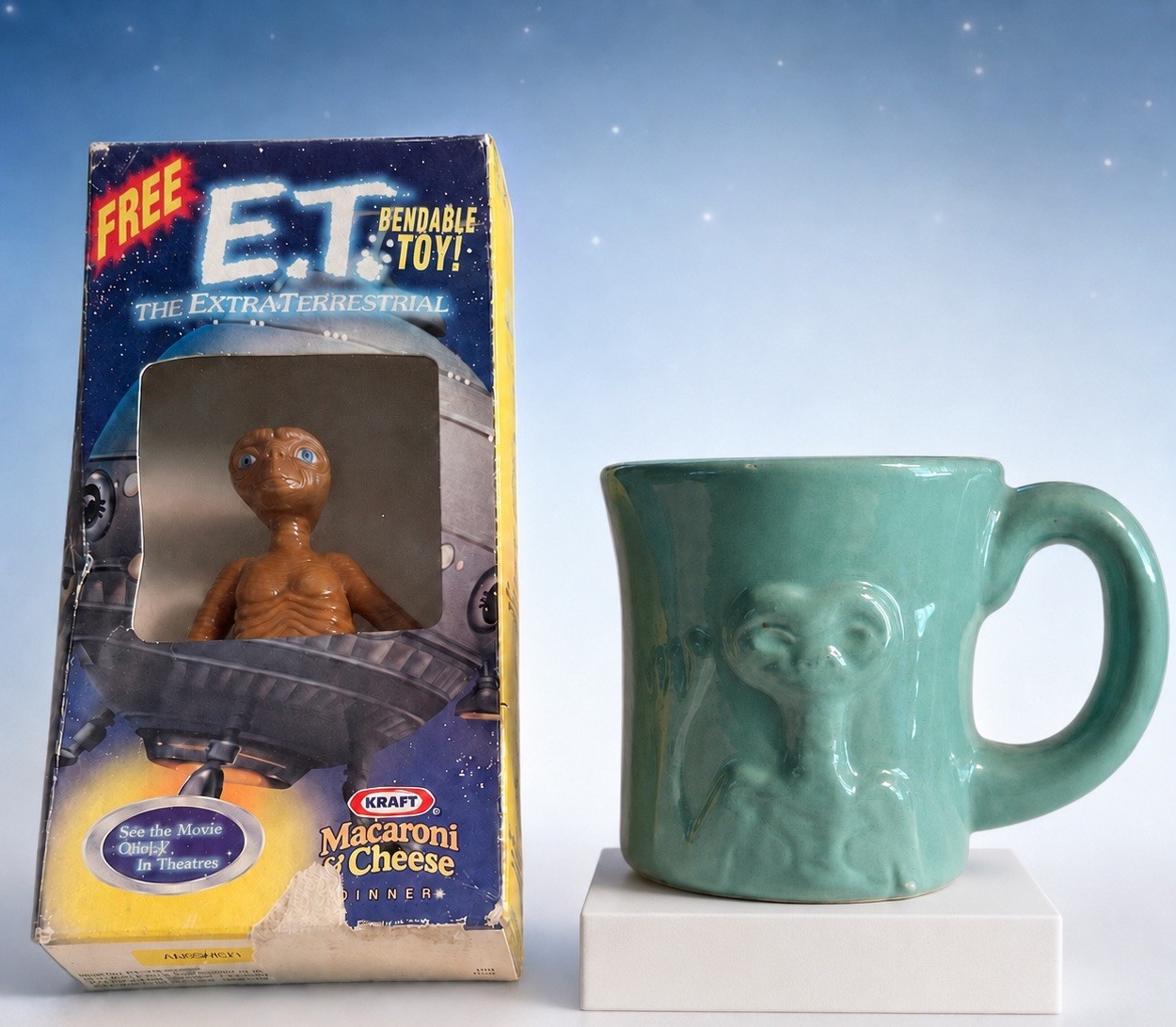 1982 E.T. Bendable Figure Kraft Box w/ E.T. Mug Set Rare✨