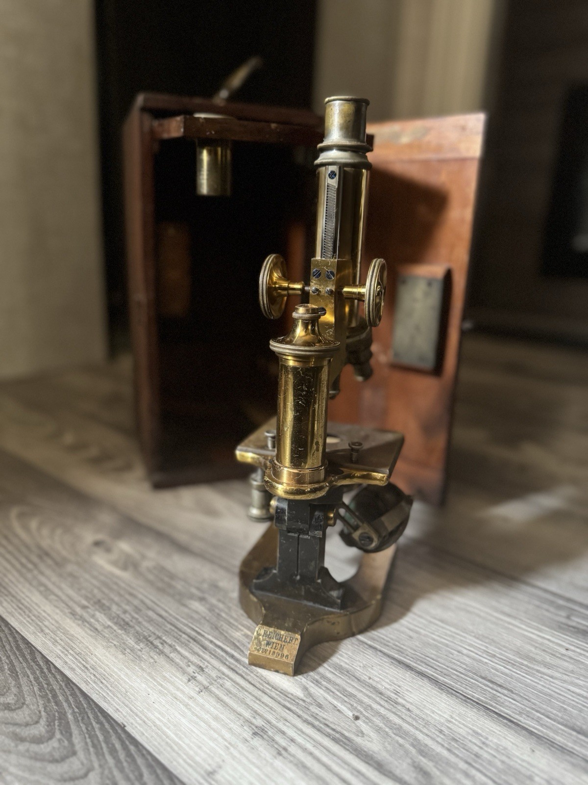 Reichert Wien Antique Vintage Brass Microscope w/ Wooden Case & Accessories Reichert Wien Antique Vintage Brass Microscope w/ Wooden Case & Accessories