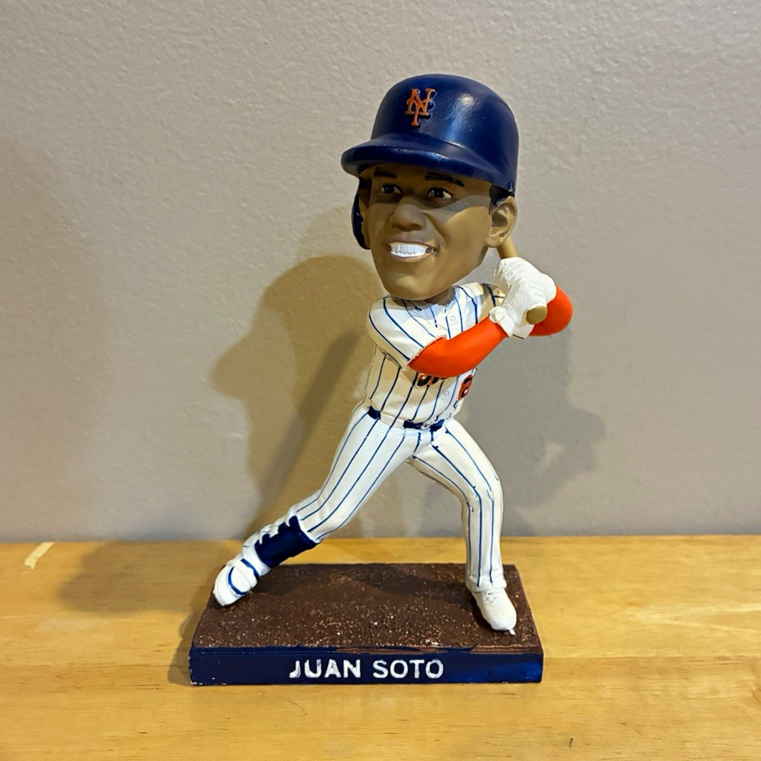 Delta Exclusive Juan Soto New York Mets MLB Baseball Bobblehead Figure