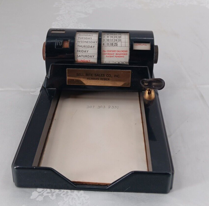 Vintage Calendar Note Pad Pen Holder Desk Top Plastic 1961- 1983 Black Old Vintage Calendar Note Pad Pen Holder Desk Top Plastic 1961- 1983 Black Old