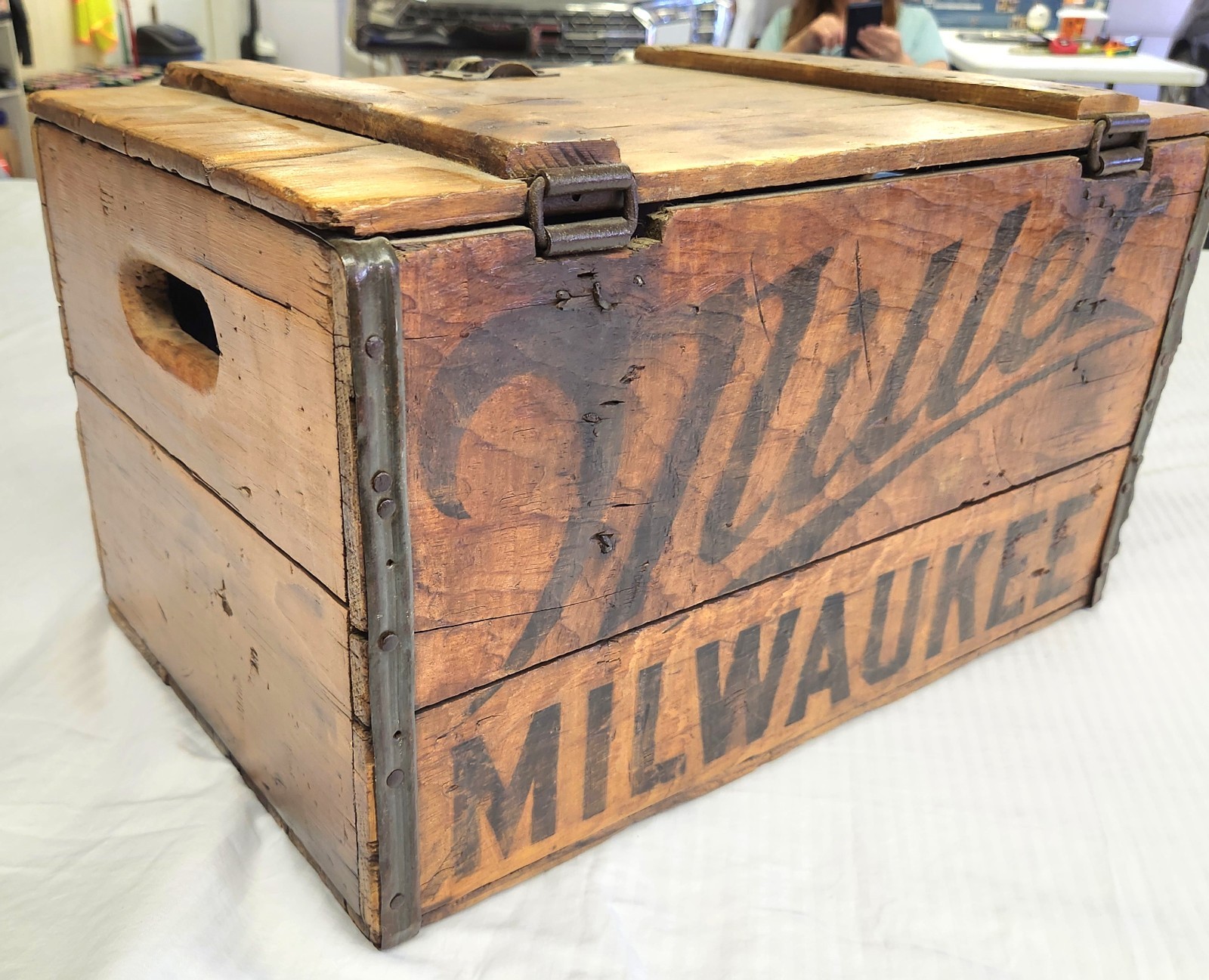Antique 1931 Miller Brewing Wooden Crate Box Milwaukee W/Lid & Working Latch Antique 1931 Miller Brewing Wooden Crate Box Milwaukee W/Lid & Working Latch