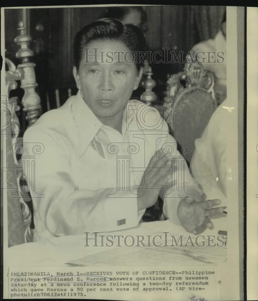 1975 Press Photo Philippine President Marcos at Manila news conference 1975 Press Photo Philippine President Marcos at Manila news conference