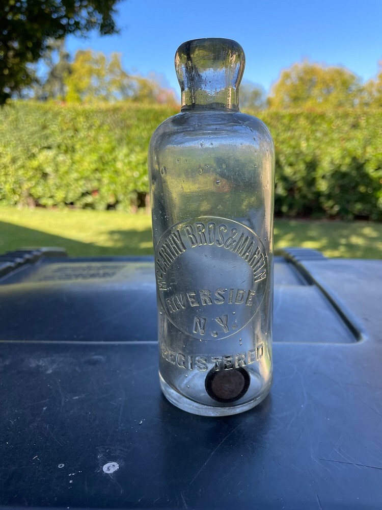 MCCARTHY BROS & MARTIN RIVERSIDE N.Y HUTCHINSON SODA BOTTLE NICE
