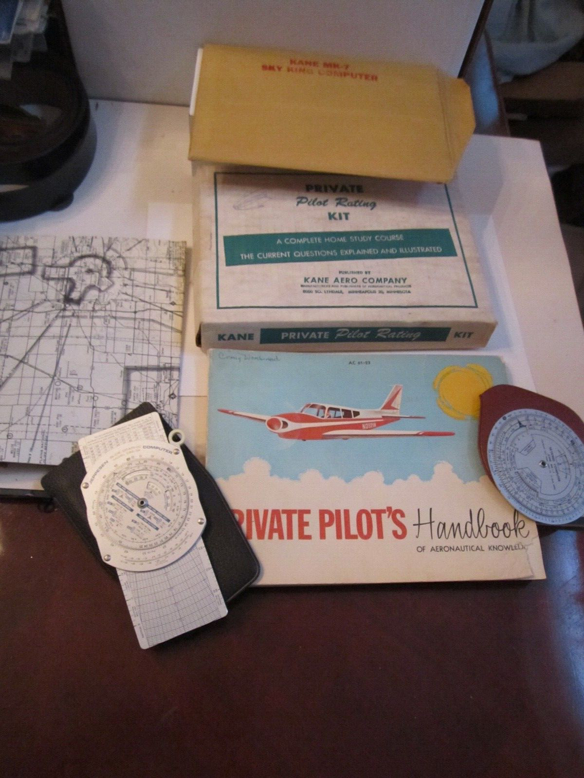 LARGE LOT OF PILOT'S FLYING MANUALS BOOKLETS AND EQUIPMENT  RH-3