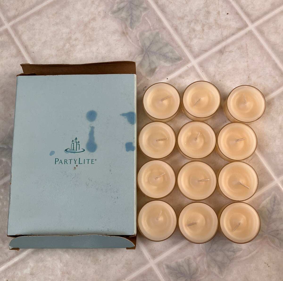 Partylite Box of 12 Porch Lemonade Tealights NIB  VO4174 0998