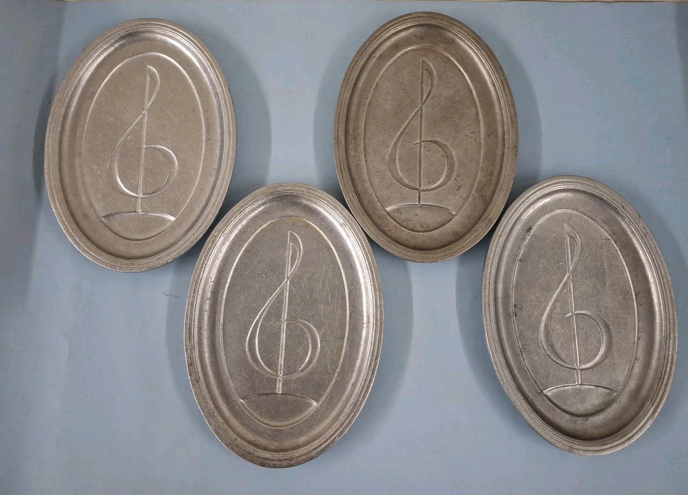 Vintage RWP Wilton Oval Musical G Treble Clef Tray Plate 11.5 Vintage RWP Wilton Oval Musical G Treble Clef Tray Plate 11.5