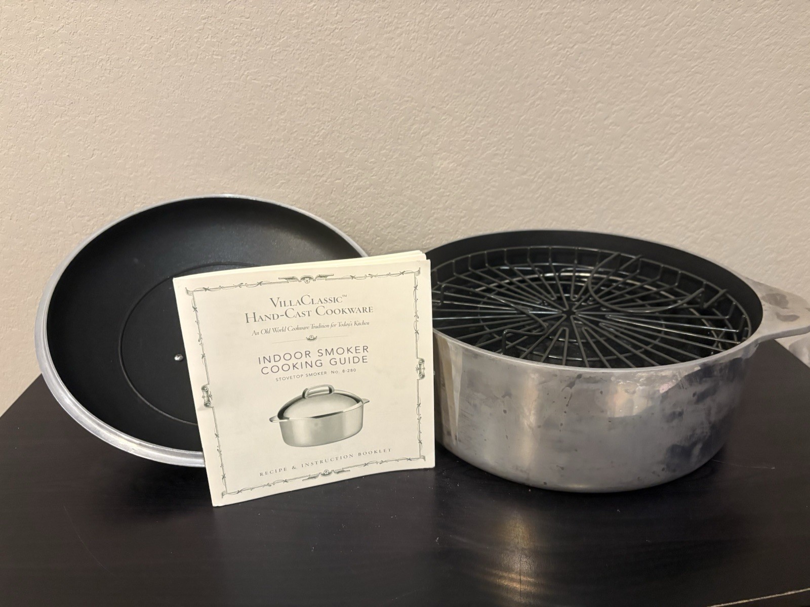 VillaClassic Hand-Cast Cookware Stovetop Smoker No. 8-280. 8 Quart New-No Box. VillaClassic Hand-Cast Cookware Stovetop Smoker No. 8-280. 8 Quart New-No Box.