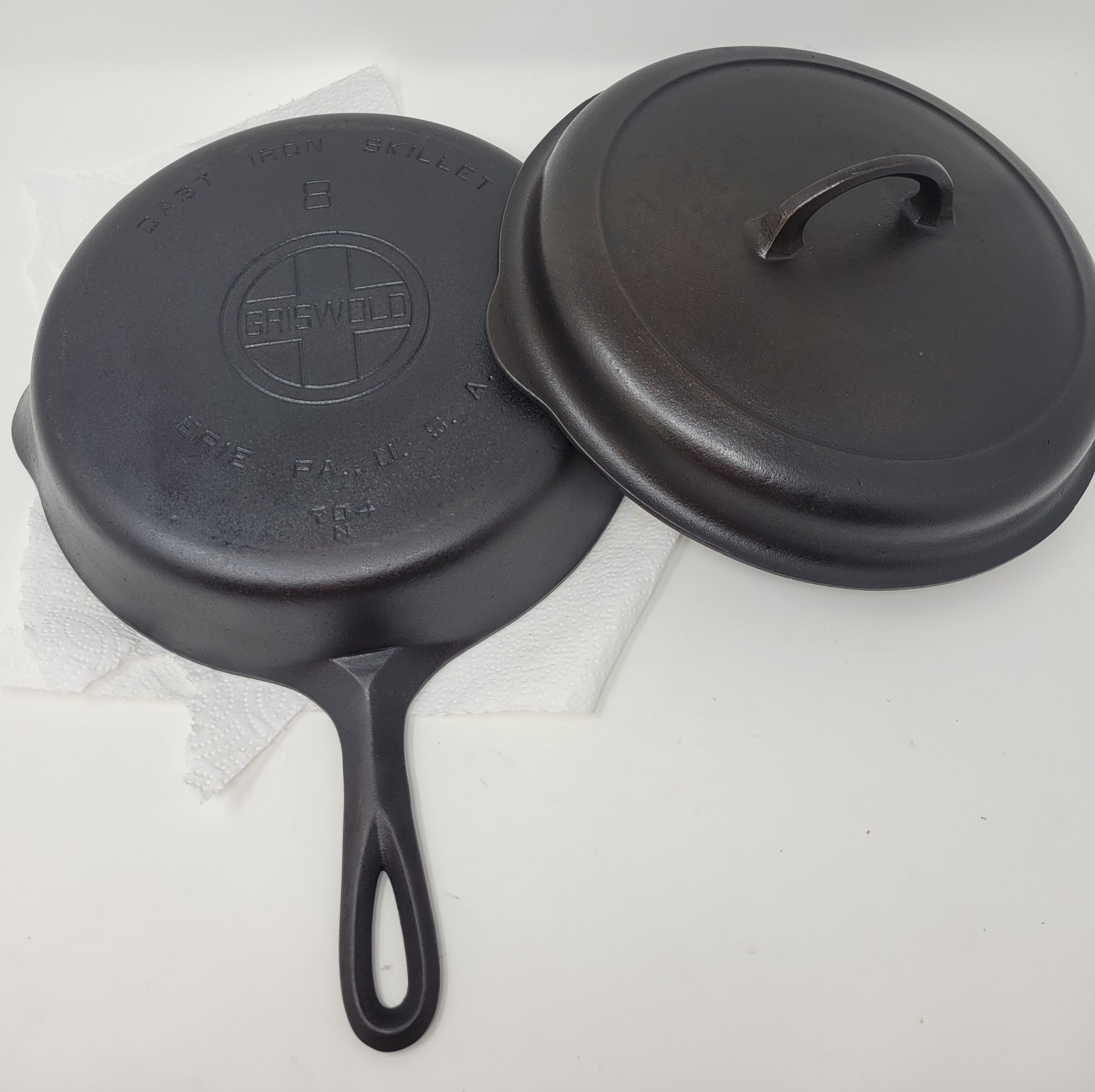 Griswold No. 8 Skillet & Lid With Circular Large Block \