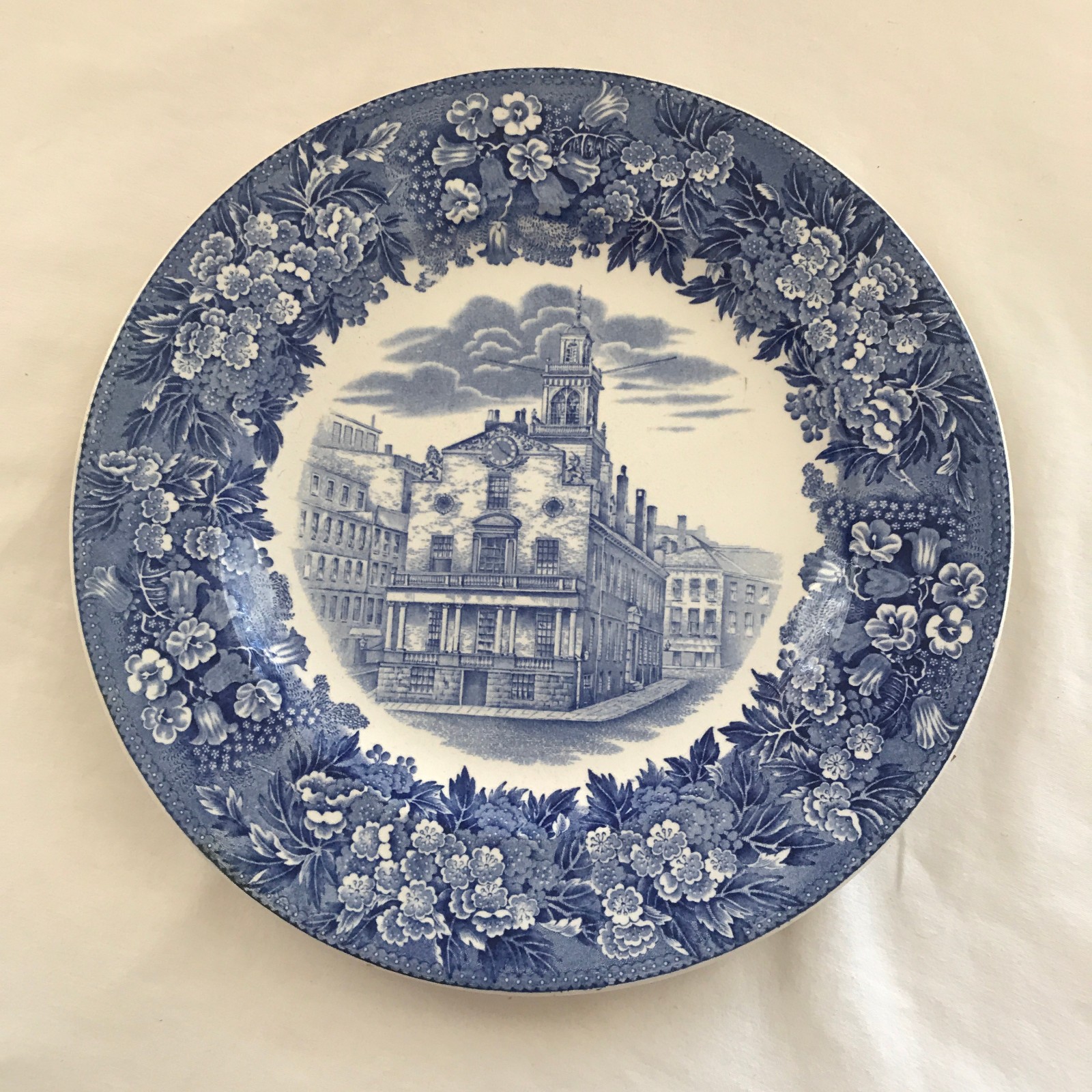 Boston, Mass - Old State House Wedgwood Vintage Plate 10 1/2 Boston, Mass - Old State House Wedgwood Vintage Plate 10 1/2