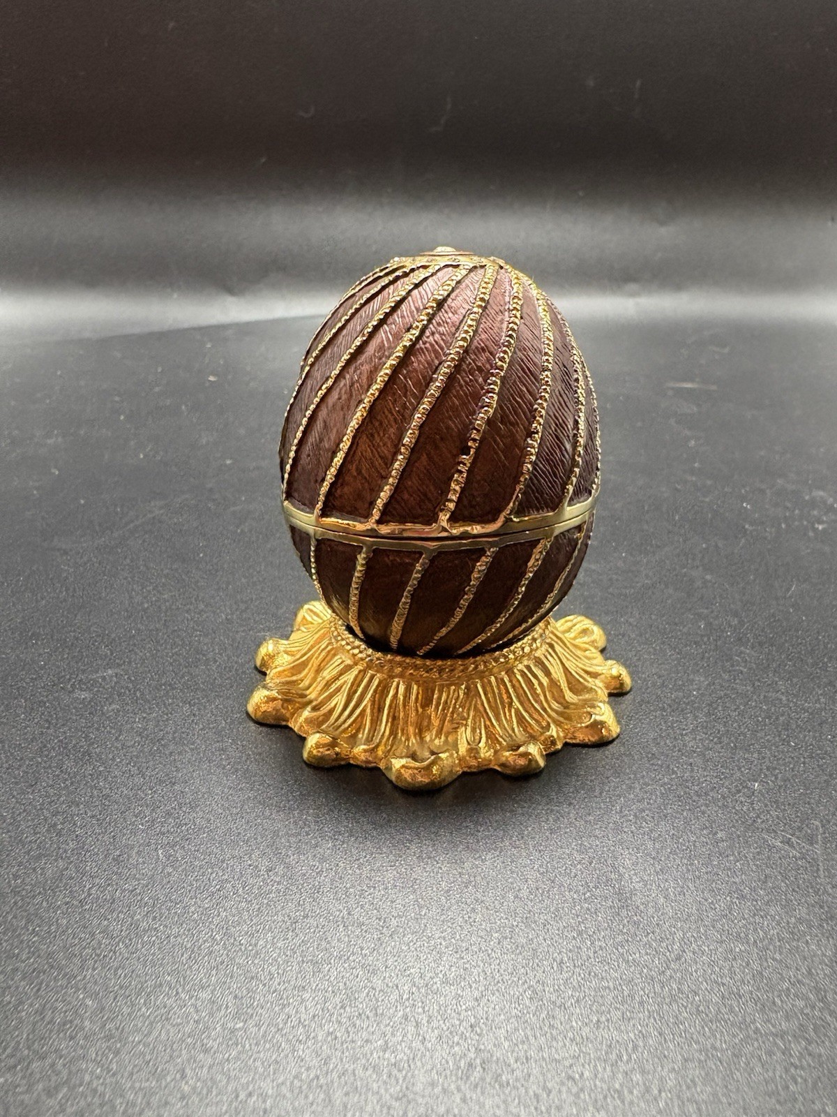 Vintage Rucinni Enamel Egg Box Swarovski Crystal Accents Vintage Rucinni Enamel Egg Box Swarovski Crystal Accents