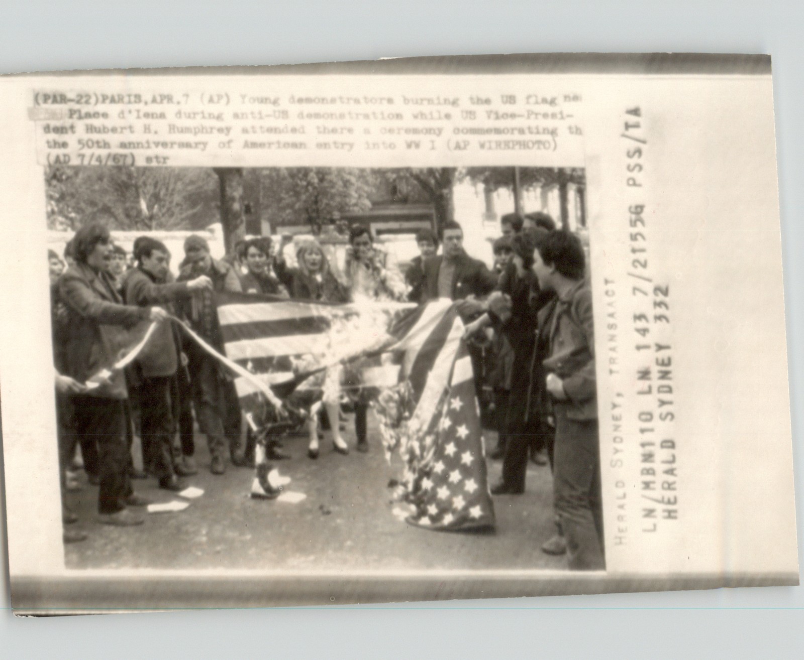 Protesters BURN US FLAG Vice President HUMPHREY Paris Visit 1967 Press Photo