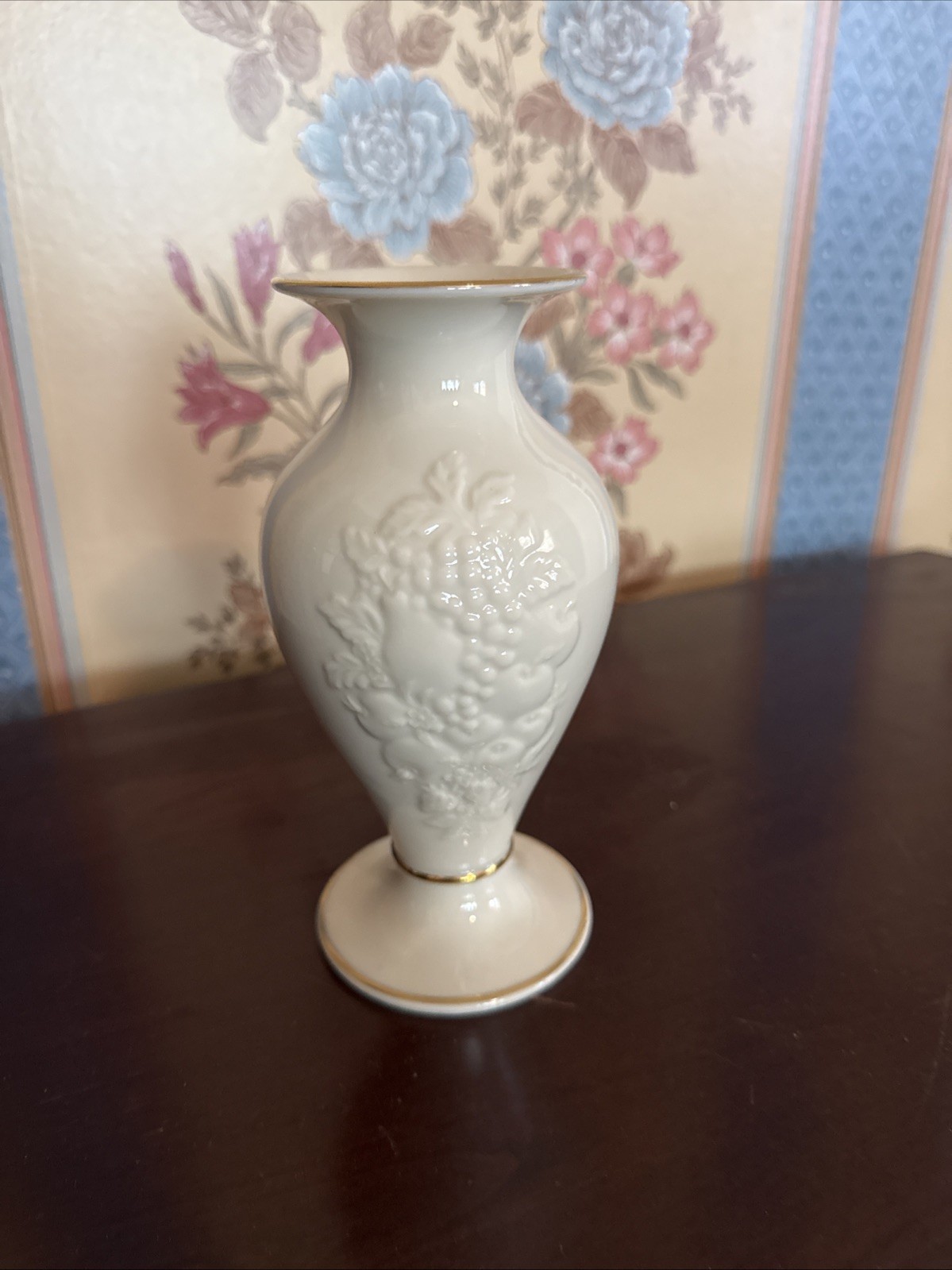 Lenox Fruits Of Life Vase Fine Ivory China 1991