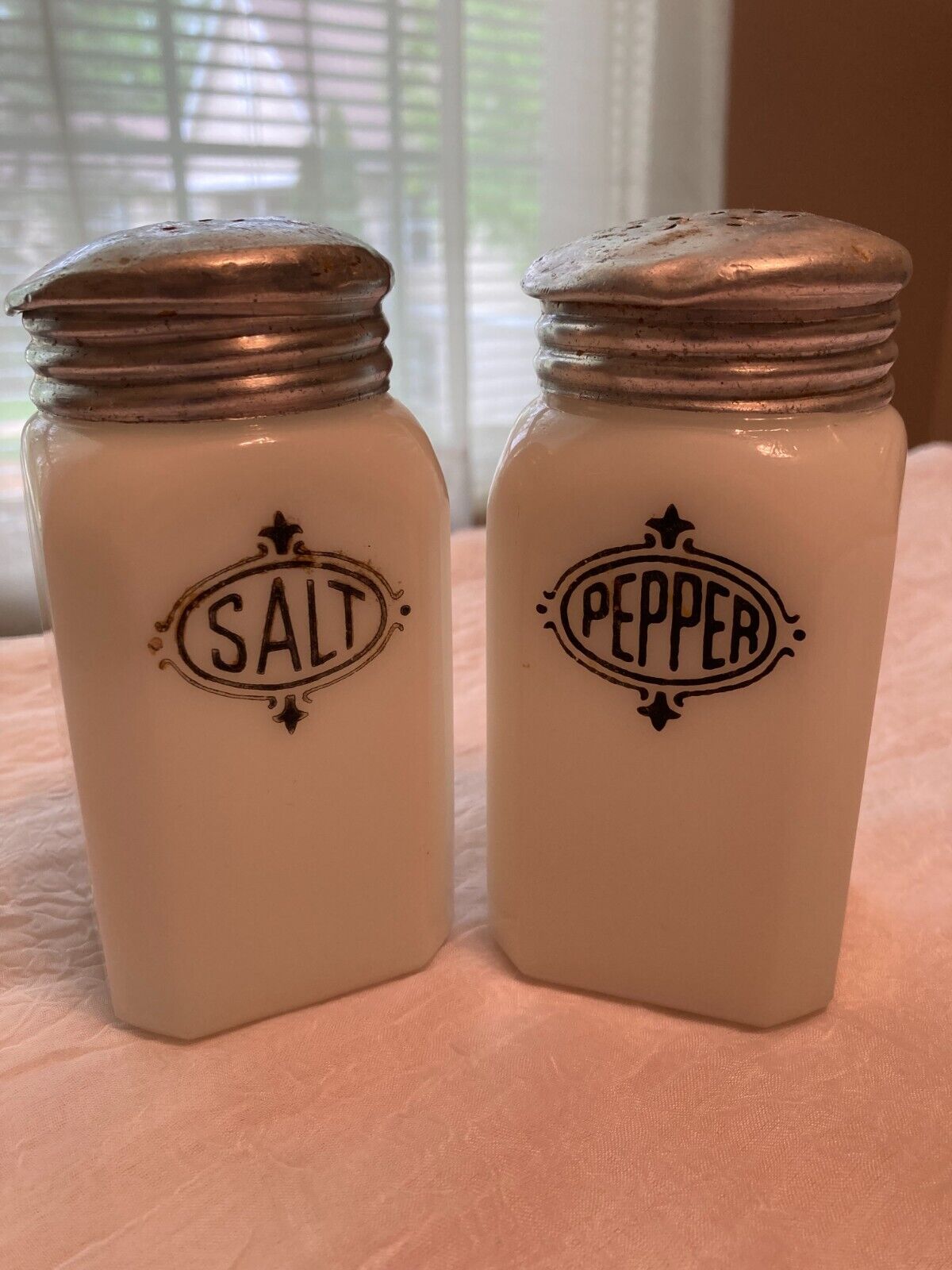  VTG Set Of 2 Hazel Atlas Milk Glass Range Top Deco Salt & Pepper Shaker
