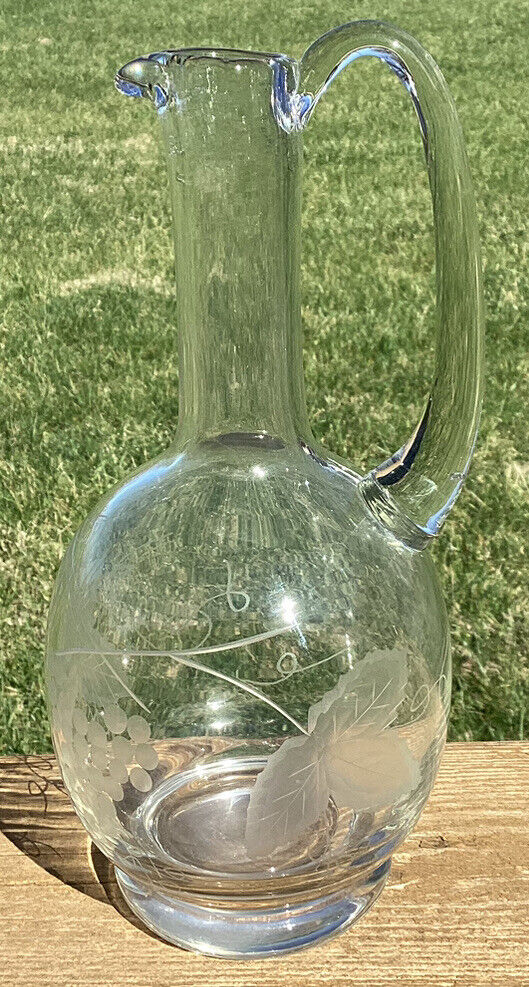 Vintage Etched Glass 12” Wine Decanter w/ Grapes, Leaves, & Vine Motif