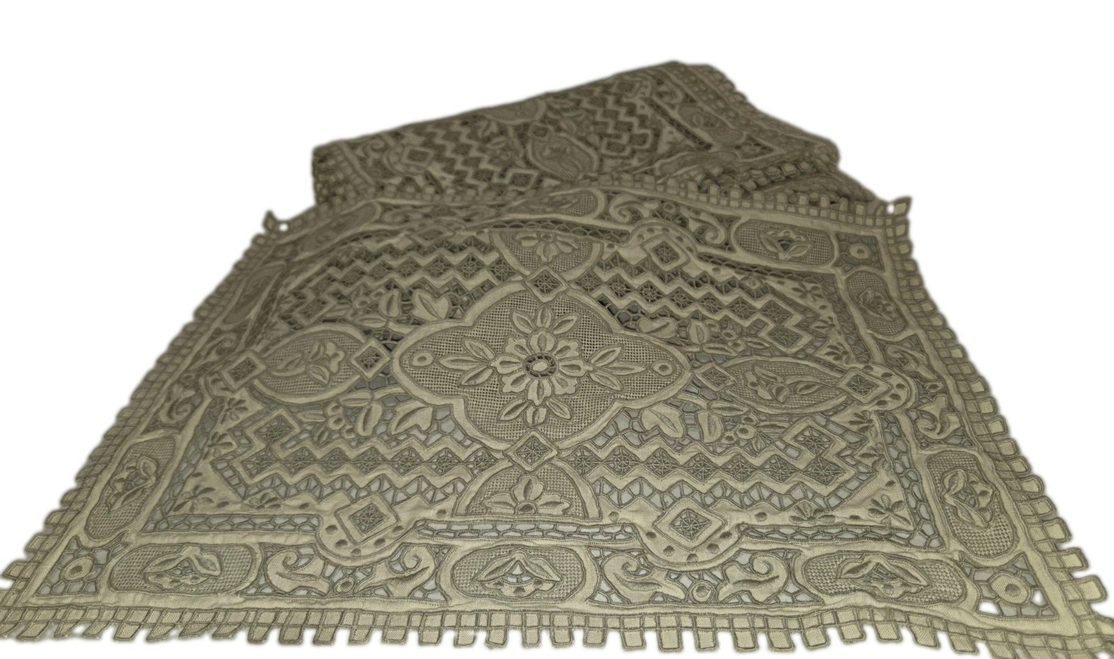 VTG Embroidered Chinese Chefoo Placemats Greatwall Pattern Cutwork Lace 8 Pieces