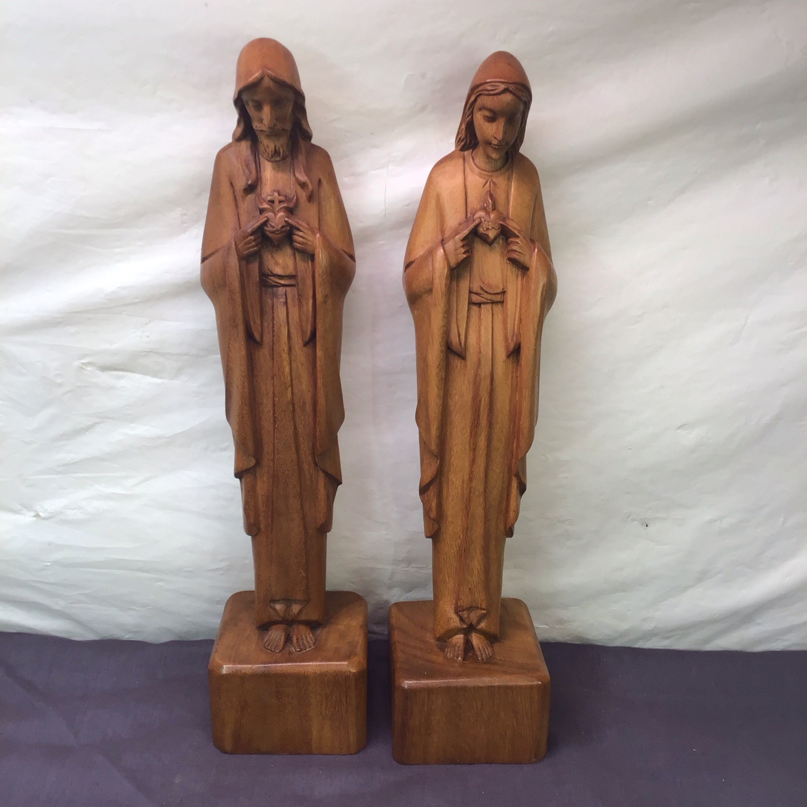 Vintage Jesus & Virgin Mary Carved Wood Statues Catholic Figures Old NICE LOOK Vintage Jesus & Virgin Mary Carved Wood Statues Catholic Figures Old NICE LOOK