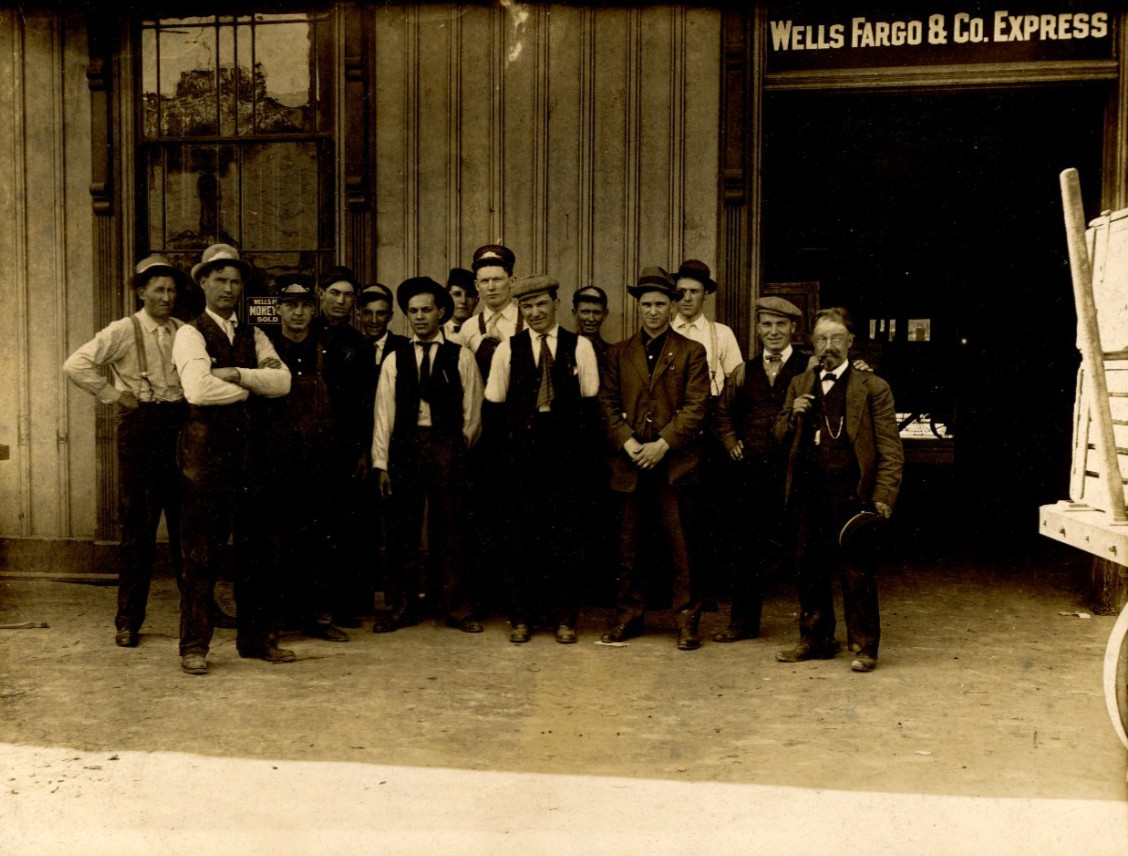 C.1910  SAN JOSE, CA, WELLS FARGO ID\'D EMPLOYEES STORE FRONT PHOTO F34