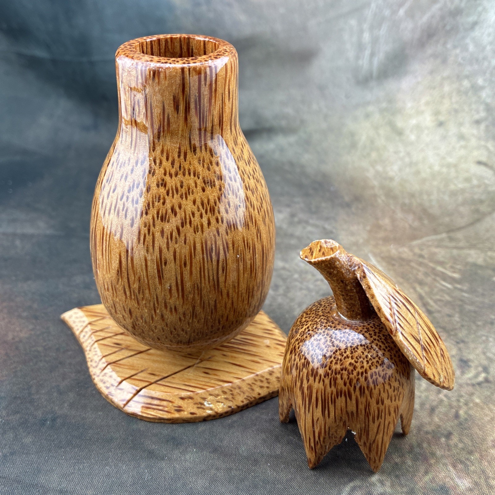 Vintage Pear Coconut Wood Toothpick/Match Holder Hand Carved Table Decor RETRO Vintage Pear Coconut Wood Toothpick/Match Holder Hand Carved Table Decor RETRO