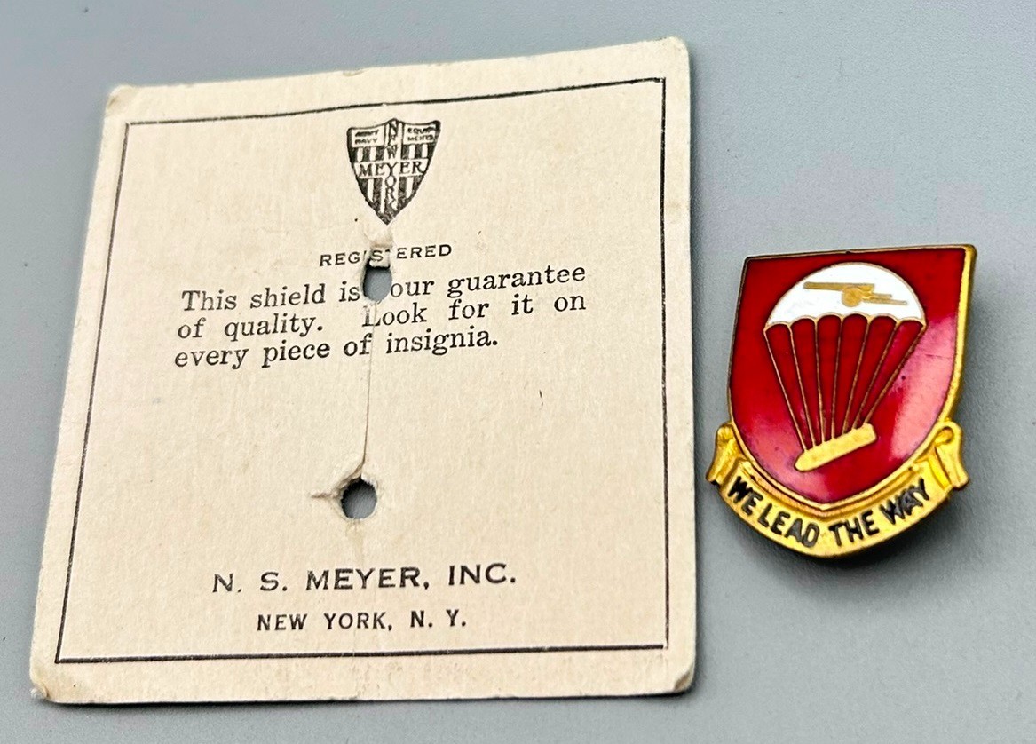 WWII 456th Parachute Field Artillery BN We Lead The Way DI Pin W/ Card by Meyer
