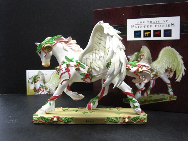 Trail of Painted Ponies GLORIA 1E/139,Christmas, Wings, Rare, Low Number, NIB Trail of Painted Ponies GLORIA 1E/139,Christmas, Wings, Rare, Low Number, NIB