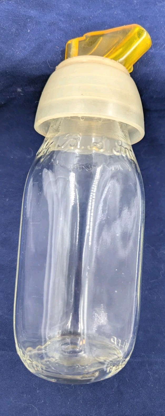 Vintage M.B.S. Inc Universal Half-Pint Milk Bottle with Pour Spout Vintage M.B.S. Inc Universal Half-Pint Milk Bottle with Pour Spout