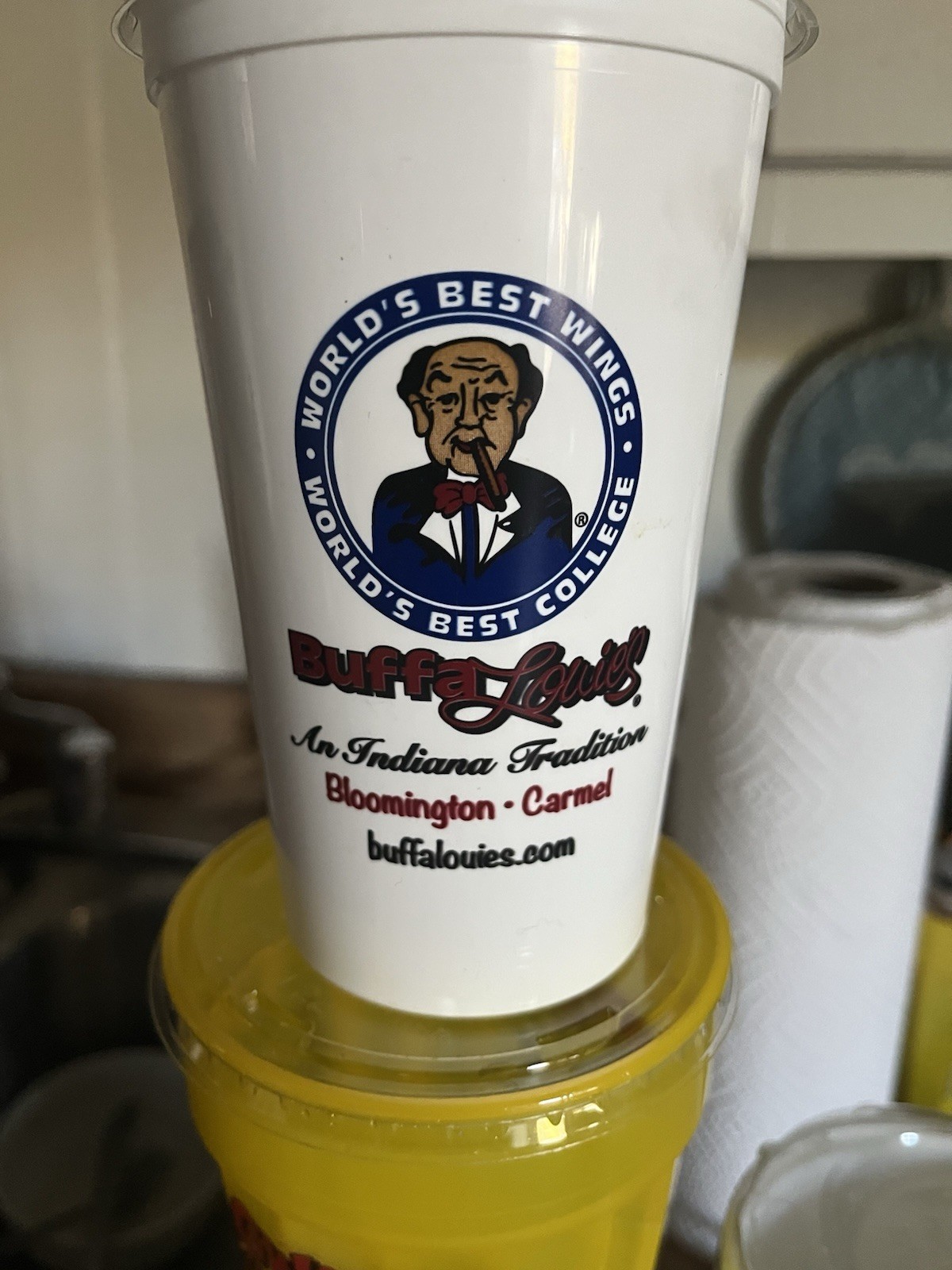 4 BuffaLouie’s Plastic Cups Tumblers Bloomington IN Indiana Famous Wings 4 BuffaLouie’s Plastic Cups Tumblers Bloomington IN Indiana Famous Wings