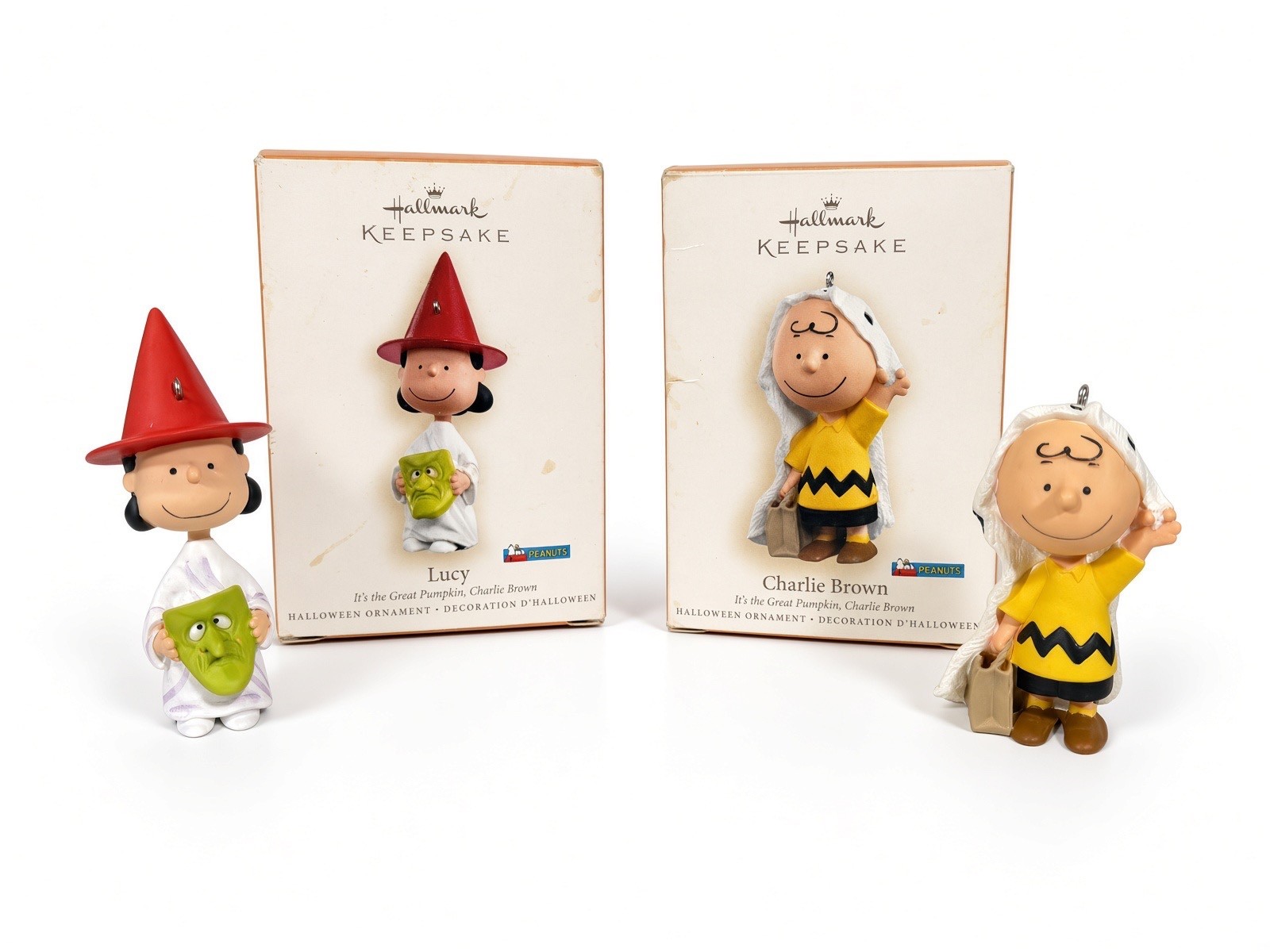Hallmark 2006 Charlie Brown Its the Great Pumpkin Charlie Brown Ornament 51D