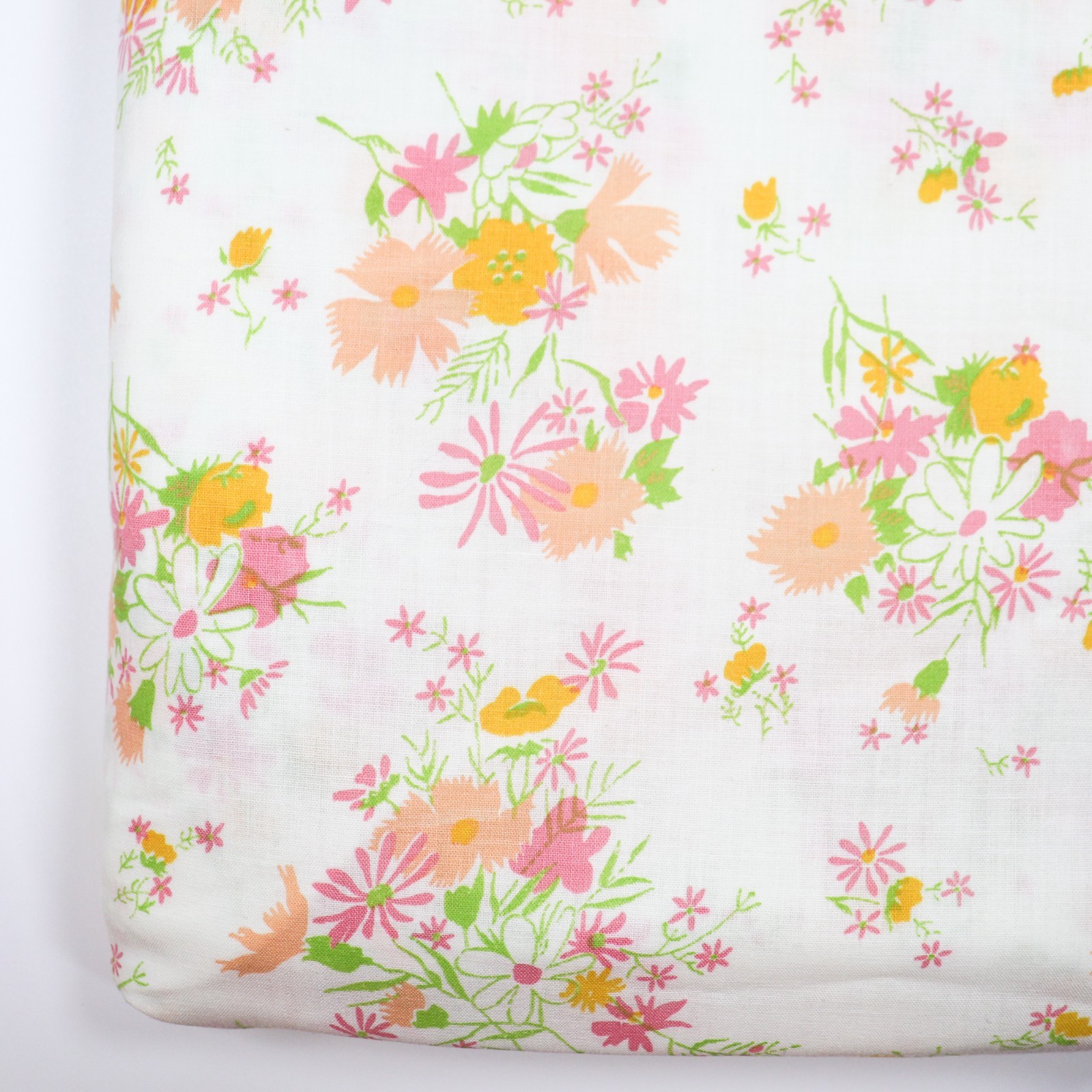 Vintage Full Flat Bed Sheet Yellow Orange Pink Floral Flowers 1960s Fabric Vintage Full Flat Bed Sheet Yellow Orange Pink Floral Flowers 1960s Fabric