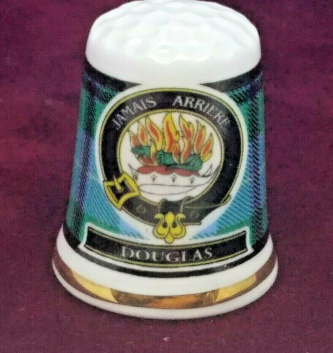 Vtg Jamais Arriere Douglas Scotcrest Thimble Scotland Fine Bone China W/case 