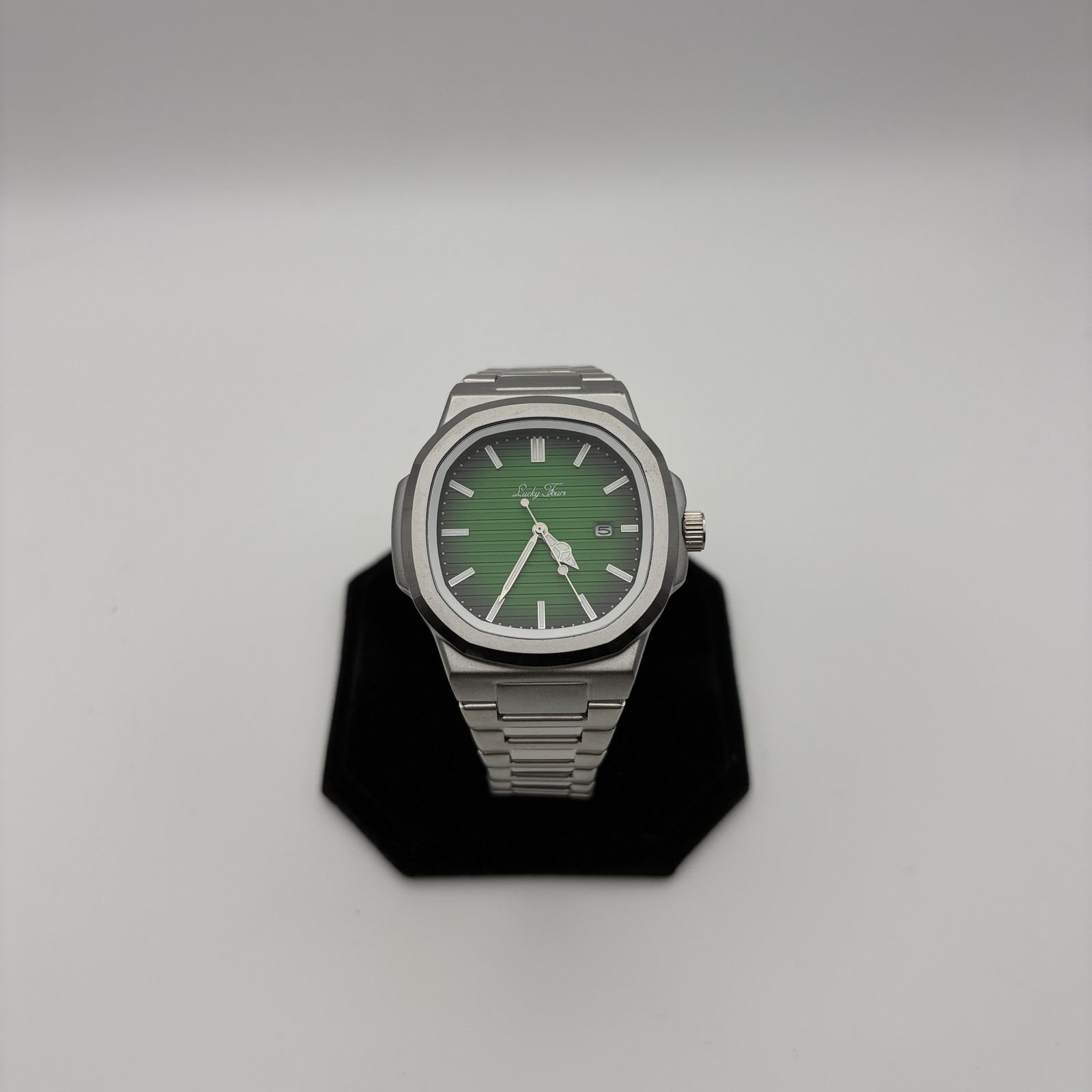 Lucky Fours watch green dial stainless steel , new battery Lucky Fours watch green dial stainless steel , new battery