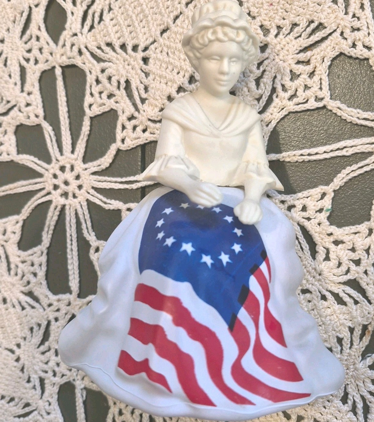 1 Avon Betsy Ross Flag 1976 Bicentennial Cologne Perfume Bottle America Vintage