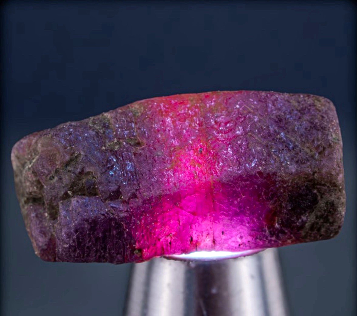 Sapphire · Padparadscha Color · Rough Crystal · 47.15 ct · Sri Lanka