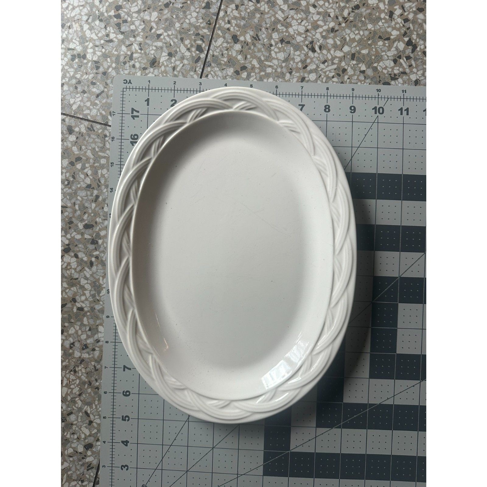 3 pc Pfaltzgraff Acadia platter & bowls White Woven Rim Stoneware 9-10\